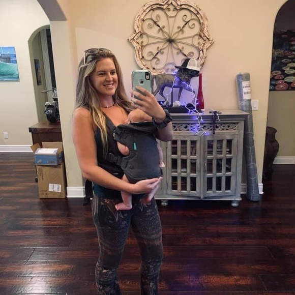 Meet your Posher, Zoë - Picture 4 of 5